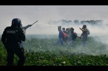 Violent clashes between police and protesters at French anti-reservoir protest