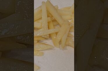 How to Make Restaurant Style FRENCH FRIES At Home! French Fries Recipe!