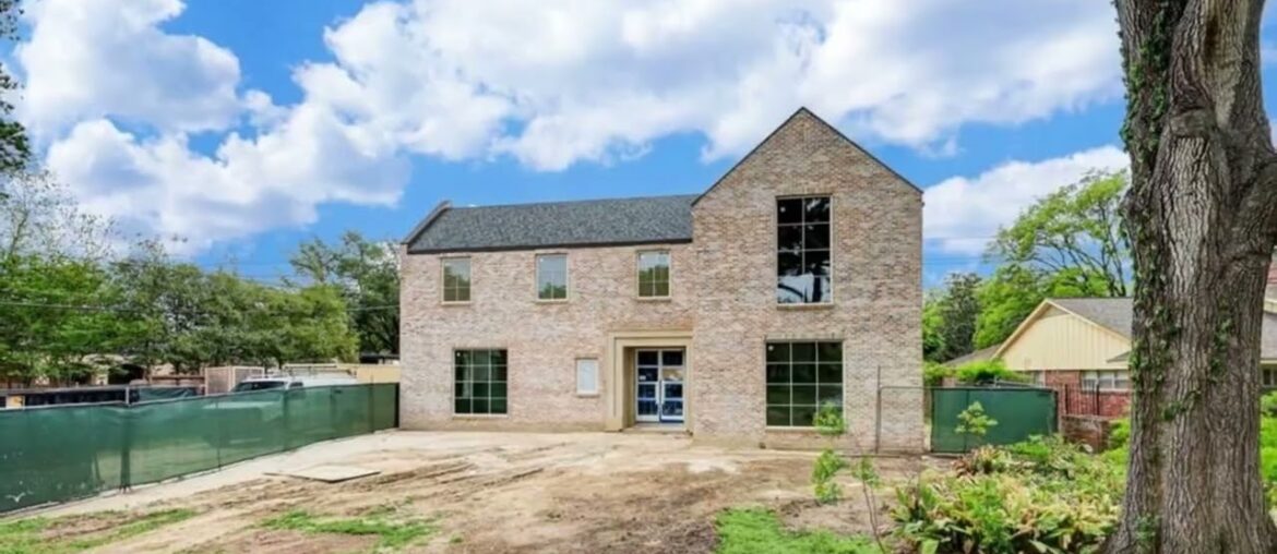 5633 Bayou Glen Road, Houston, TX 77056