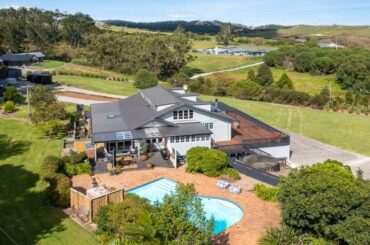 2 Pinestead Reach, Silverdale, Rodney, Auckland