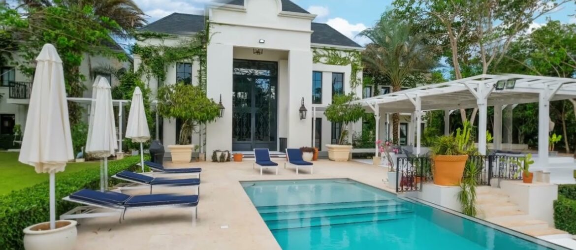 Villa Du Cacique Spanish | Simply Dominican | Dominican Republic