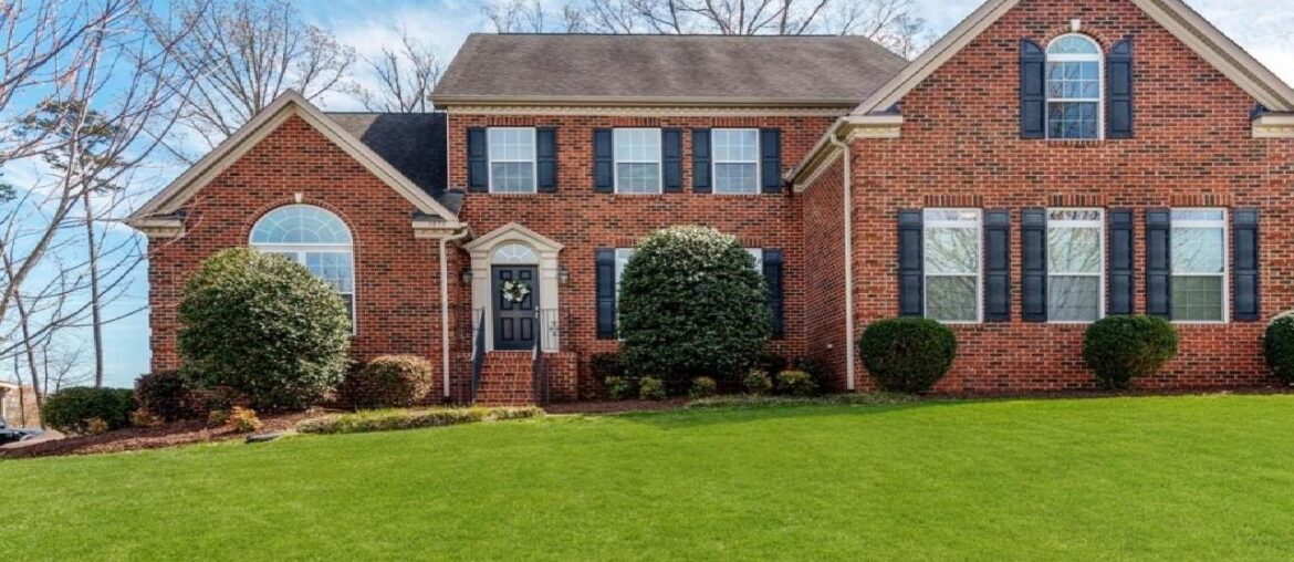 3873 French Fields Lane, Harrisburg, NC Presented by Dan Jones. 3873 French Fields Lane, Harrisburg, NC Presented by Dan Jones.