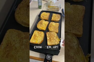 French Toast!! #homecookin #food #mealtime #foodprep #breakfast #frenchtoast #mysonsfavorite #yummy