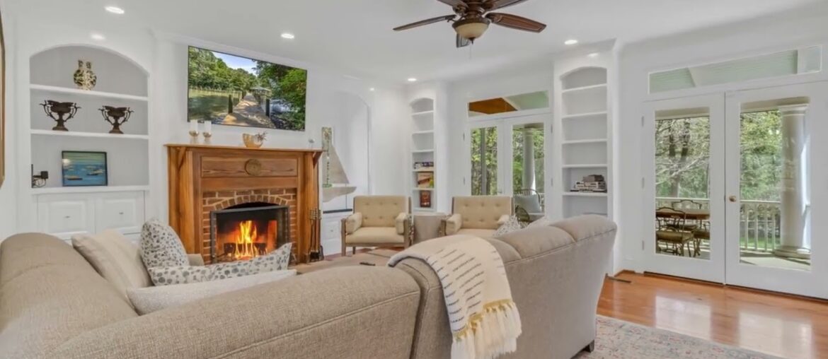 92 Sam's Cove Ln, Irvington VA 22480, USA 92 Sam's Cove Ln, Irvington VA 22480, USA