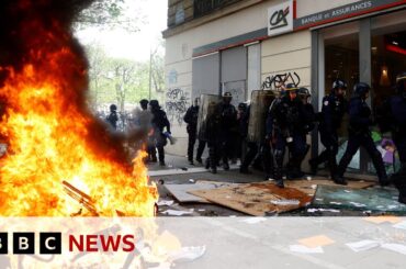 Protests in France over pension reforms enter eleventh day - BBC News