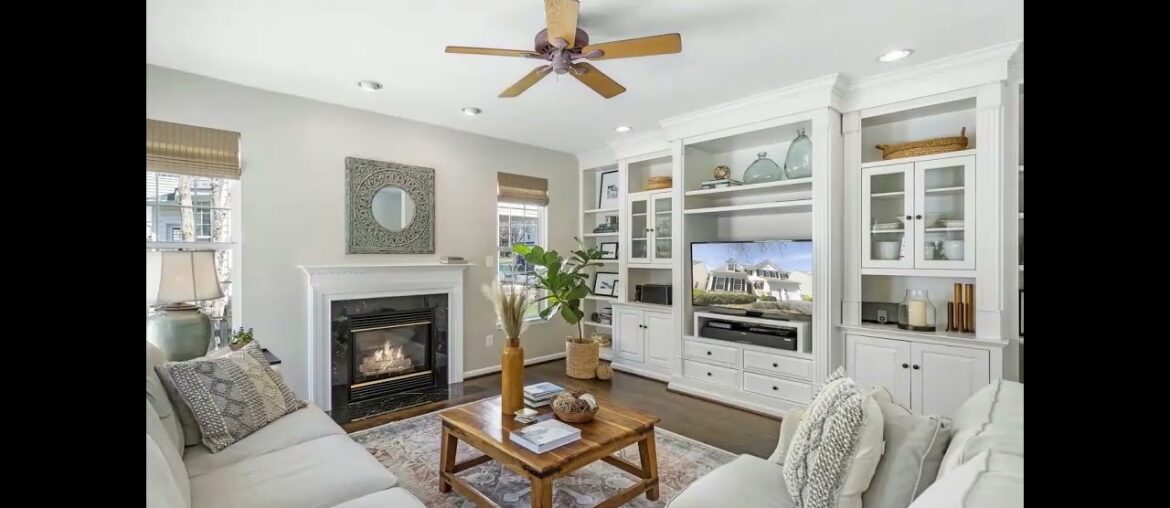 RE/MAX Distinctive - 43324 BURKE DALE STREET