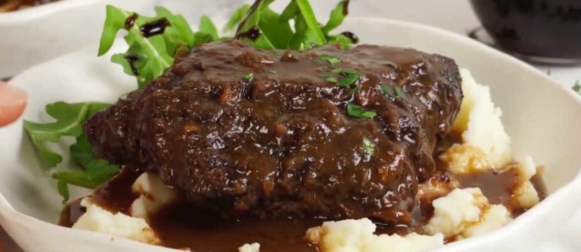 Slow Cooked Beef Cheeks in Red Wine Sauce