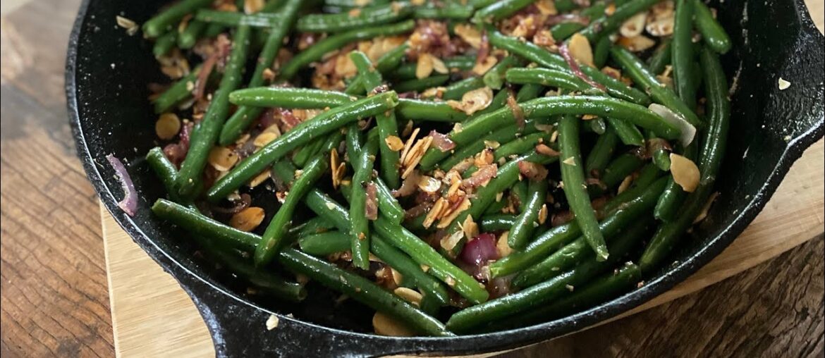 Haricot Vert with almonds and shallots - Delicious and easy French bean recipe for the Holidays