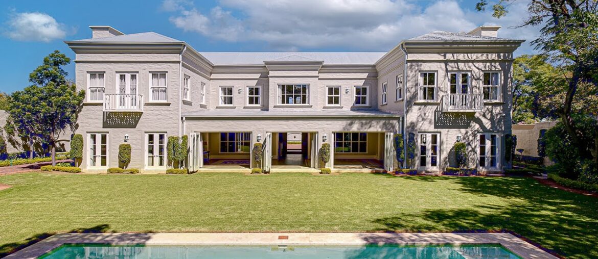 Classical Georgian in top boomed avenue in central Bryanston Classical Georgian in top boomed avenue in central Bryanston