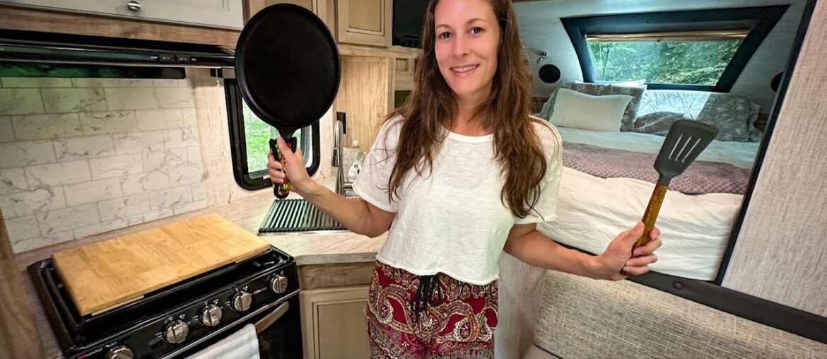 4x4 Luxury Truck Camper Kitchen Tour | Preparing Shrimp Fettuccine Alfredo