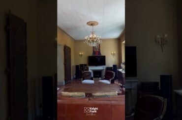 Historic property a few meters from the beach in a secure environment - Knight Frank French Riviera