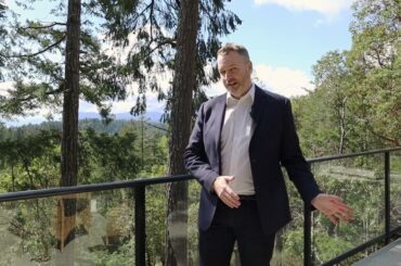 3314 Port Washington - Idyllic Island Lifestyle