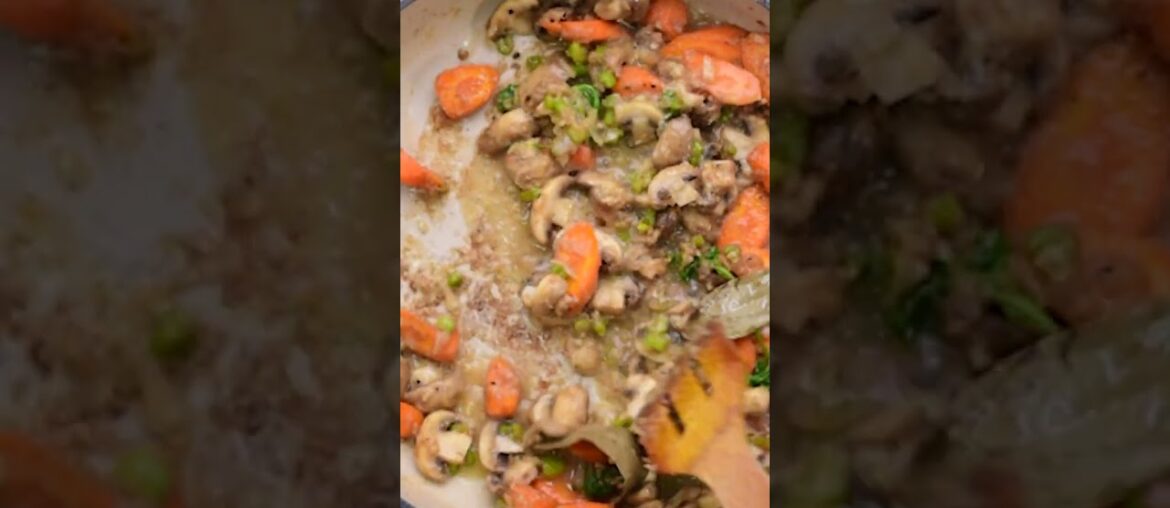 French Comfort Food: Chicken Fricassee – A Rustic and Flavorful Stew French Comfort Food: Chicken Fricassee - A Rustic and Flavorful Stew