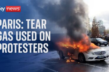 France: Violence intensifies as riot police clash with protesters