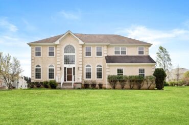 10 Copland Ct, East Windsor, NJ
