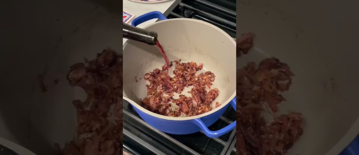 French Onion Soup: are you Team Red Onion or Team Yellow Onion? French Onion Soup: are you Team Red Onion or Team Yellow Onion?