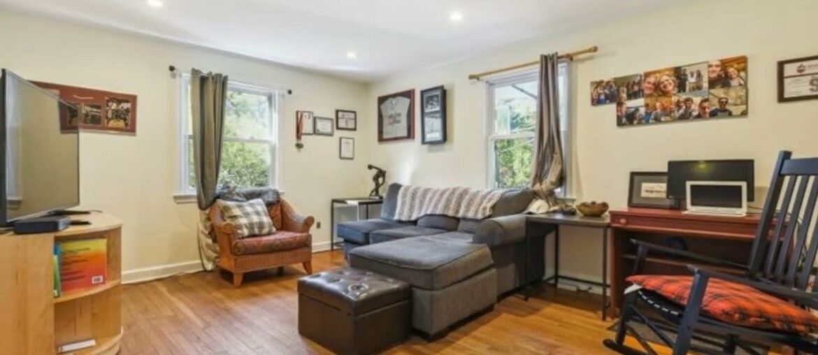 317 Summit Avenue, Summit, NJ 07901