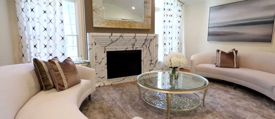 1 Birch Ct. Oyster Bay – Village of Laurel Hollow 1 Birch Ct. Oyster Bay - Village of Laurel Hollow