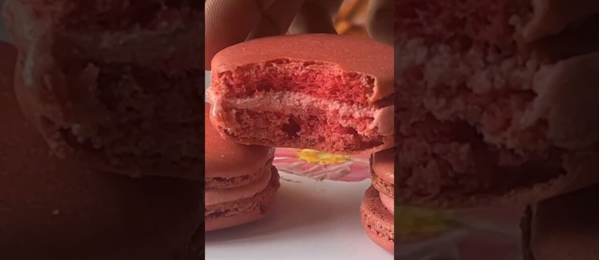 French Macrons @Browniedelights recipe link in description #frenchmacaron