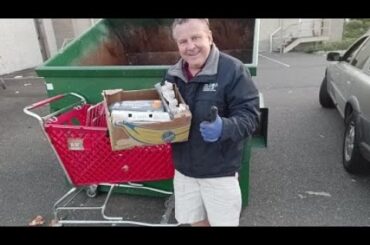 THAT'S SOME FRESH TRASH! DUMPSTER DIVING WHEN YOU KNOW EXACLTY WHEN THE GARBAGE TRUCK LAST VISITED!