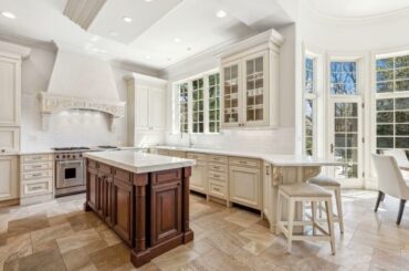 1016 Westmoor Road, Winnetka, IL 60093