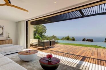 Expansive Holiday Villa Rental in Cannes France @ExperienceTheFrenchRiviera