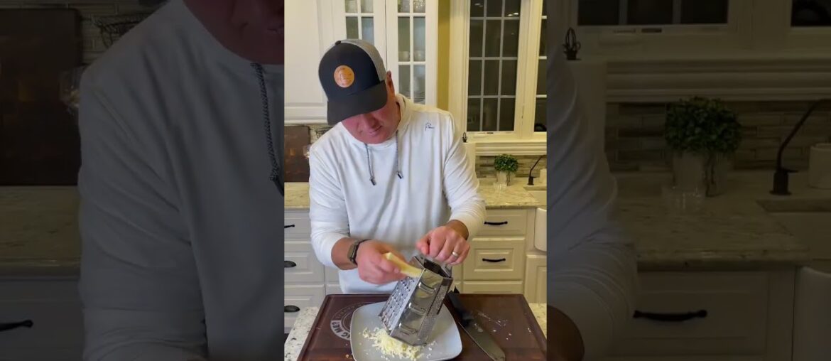 French onion soup, served in onion bowl! #rukiddingme @Rhoback @BaconUpBaconGrease