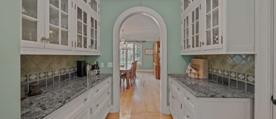 356 Knollwood Road, Ridgewood, NJ 07450 356 Knollwood Road, Ridgewood, NJ 07450