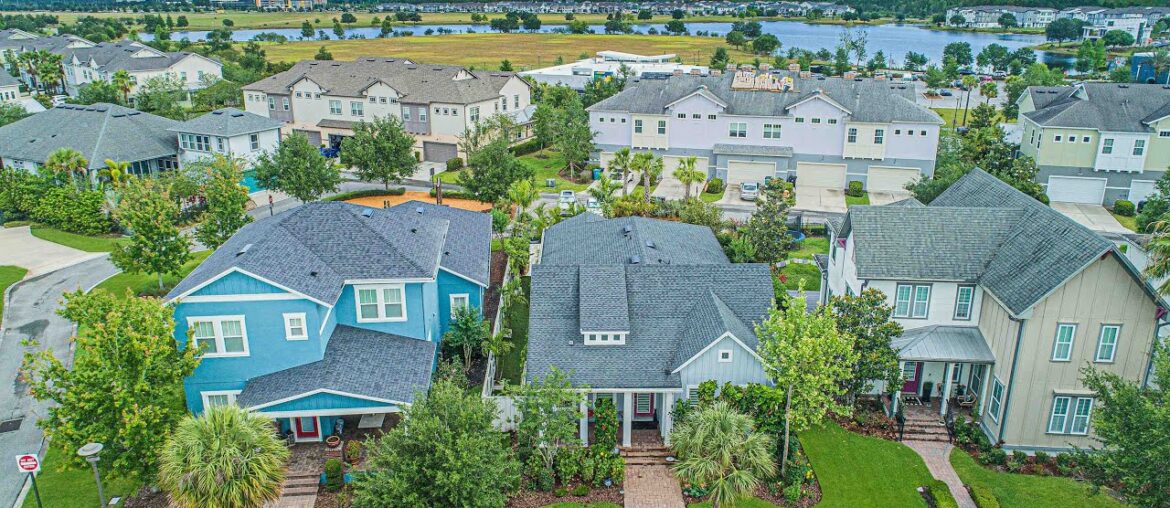 8437 MARTINSON STREET, ORLANDO, Florida 32827 8437 MARTINSON STREET, ORLANDO, Florida 32827