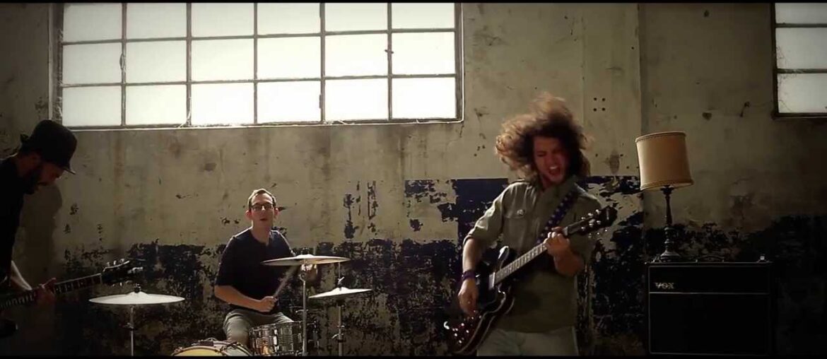 Il Tempo della guerra (rumori di Nietzsche) - FRENCH WINECOCA // VIDEO UFFICIALE