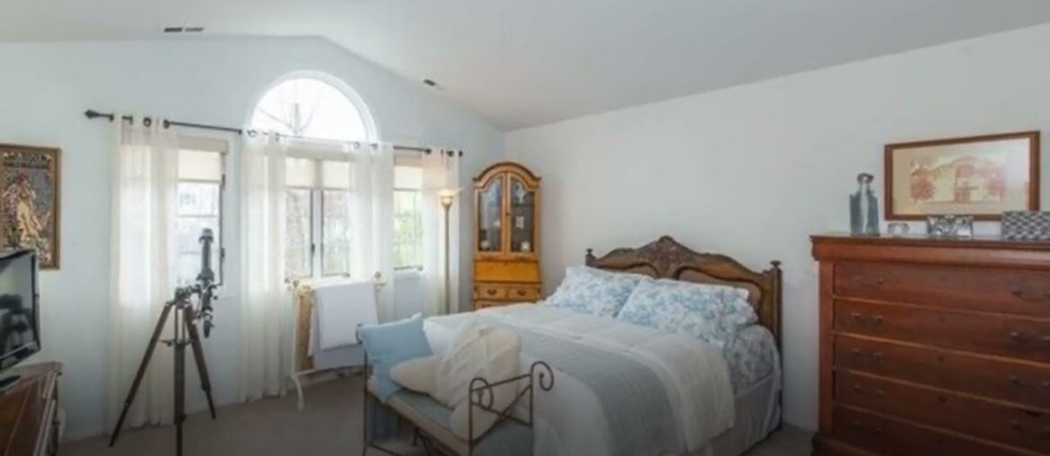 322 Cambridge Drive, Ramsey, NJ 07446 322 Cambridge Drive, Ramsey, NJ 07446