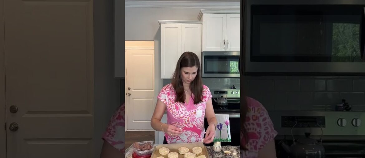 French Dip Biscuits #shorts #youtubeshorts #homemade #recipe #yummy #sahm #easyrecipe #tiktok #food