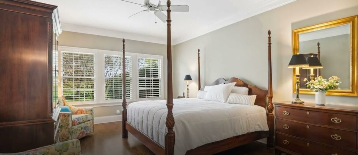 563 Greenway Drive, Lake Forest, IL 60045 563 Greenway Drive, Lake Forest, IL 60045