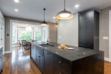 8925 Harvest Square Court, Potomac, MD 20854