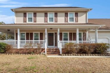 6687 Foxberry Road, Fayetteville, NC Presented by Amanda Stone.