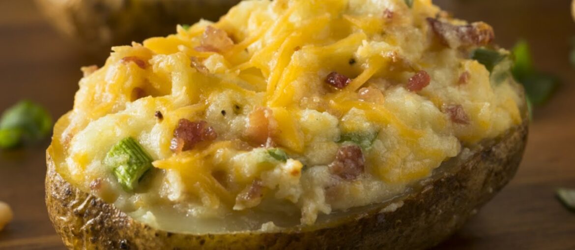 Old-School Dishes You Should And Shouldn't Order At A Steakhouse