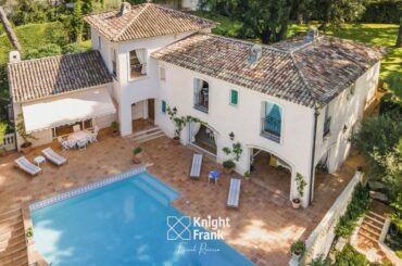 Cap d'Antibes Villa on the West side with Sea Views - Knight Frank French Riviera