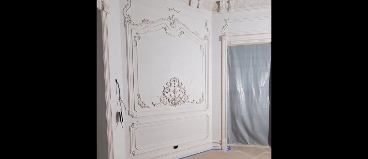 Custom Dining Room, hand crafted in Boiserie and Plasterwork Custom Dining Room, hand crafted in Boiserie and Plasterwork