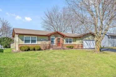 210 W Miller Ave Hinckley, IL 60520 - Home for sale