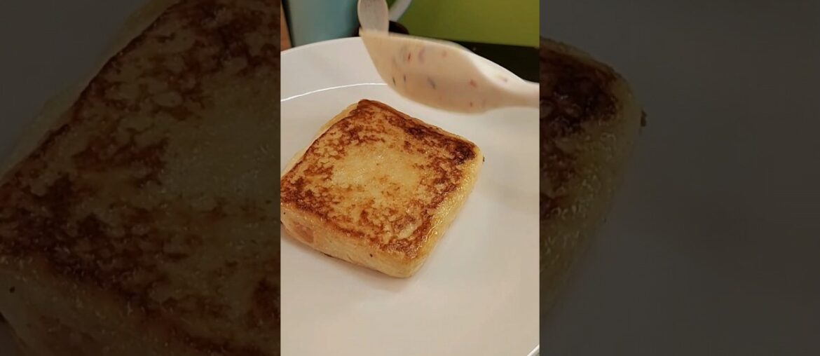 Soft & fluffy French Toast #shorts #youtubeshorts #ytshorts #frenchtoast #recipe #toast