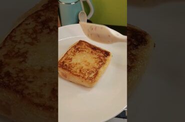 Soft & fluffy French Toast #shorts #youtubeshorts #ytshorts #frenchtoast #recipe #toast