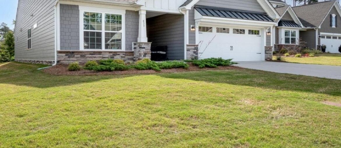 833 Botticelli Court, Mount Holly, NC Presented by Emilie Davis. 833 Botticelli Court, Mount Holly, NC Presented by Emilie Davis.