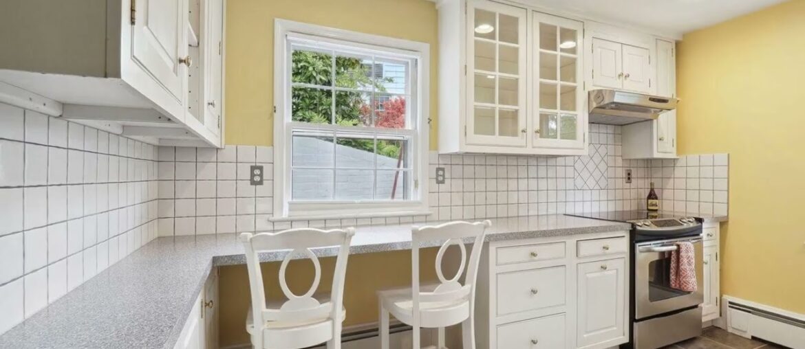 4910 Flint Drive, Bethesda, MD 20816 4910 Flint Drive, Bethesda, MD 20816