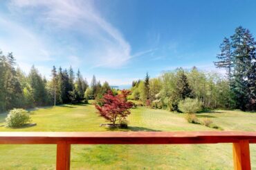 Ocean View Home & Shop on 2.25 Acres in Powell River