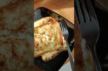 Simple French Toast / Street food / Easy n Quick Breakfast Recipes #frenchtoast #explore #foodshorts