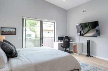 824 Cynthia Avenue, Los Angeles, CA 90065