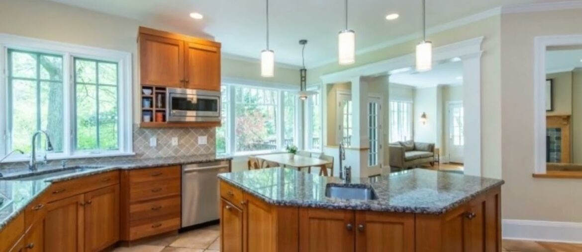 23 Laurelwood Drive, Mountain Lakes, NJ 07046