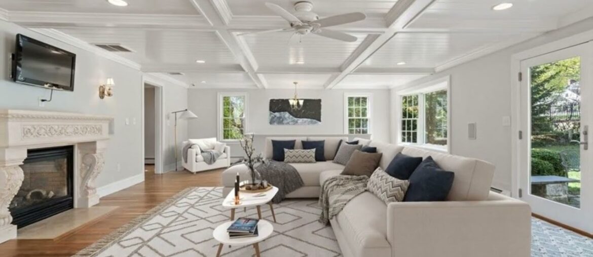 59 Standish Road, Wellesley, MA 02481 59 Standish Road, Wellesley, MA 02481