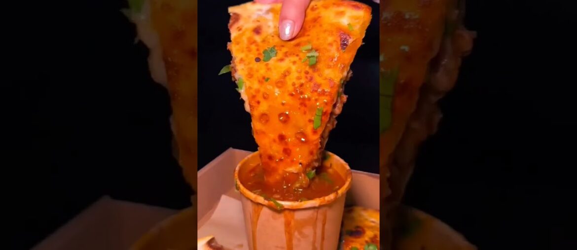 cheesiest Pizza #shorts #youtubeshorts cheesiest Pizza #shorts #youtubeshorts