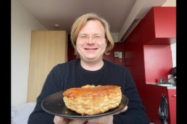#American living in #France tries incredible #french #food  : Apple Turnover